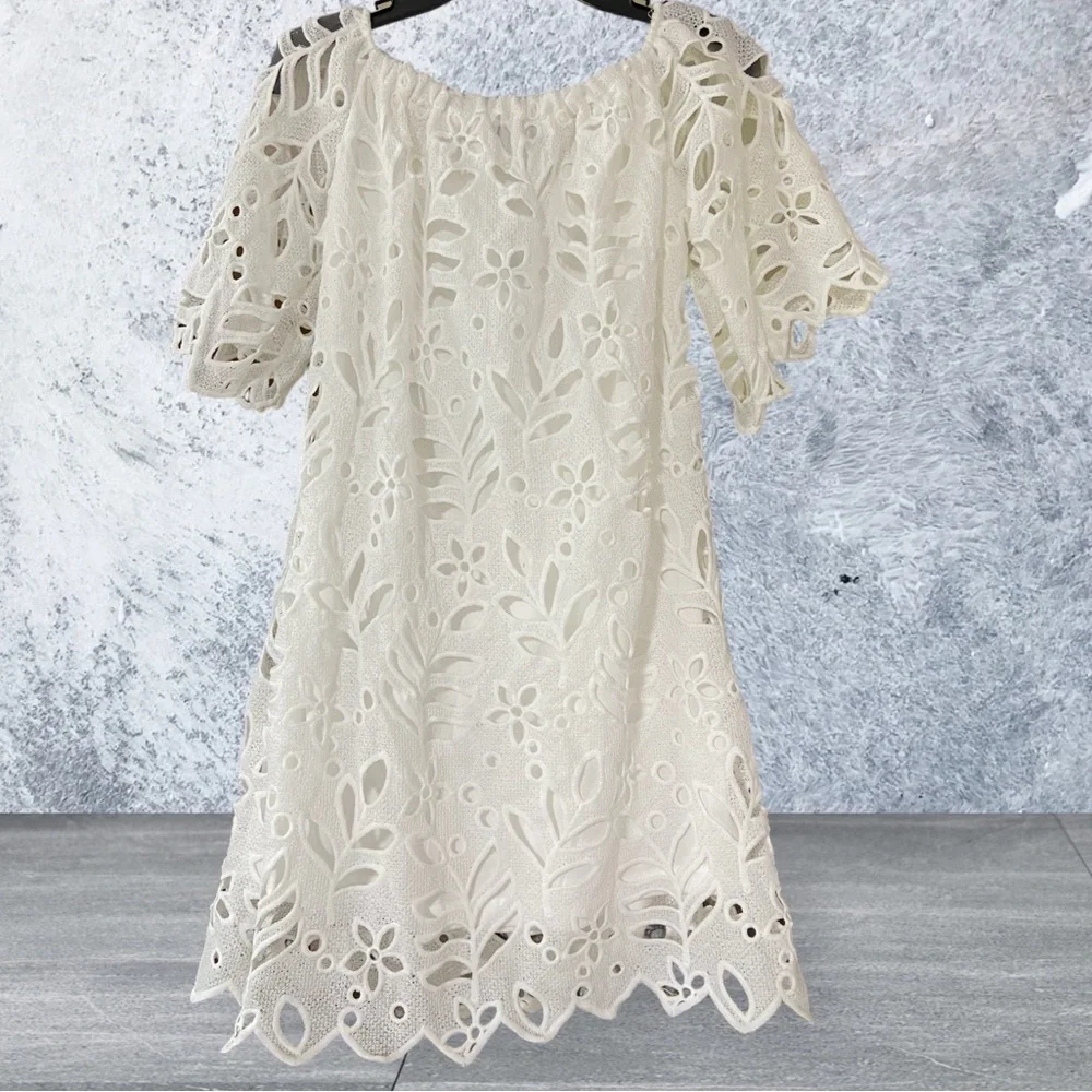 White Off or On Shoulder Cocktail Dress - Picture 3 of 9